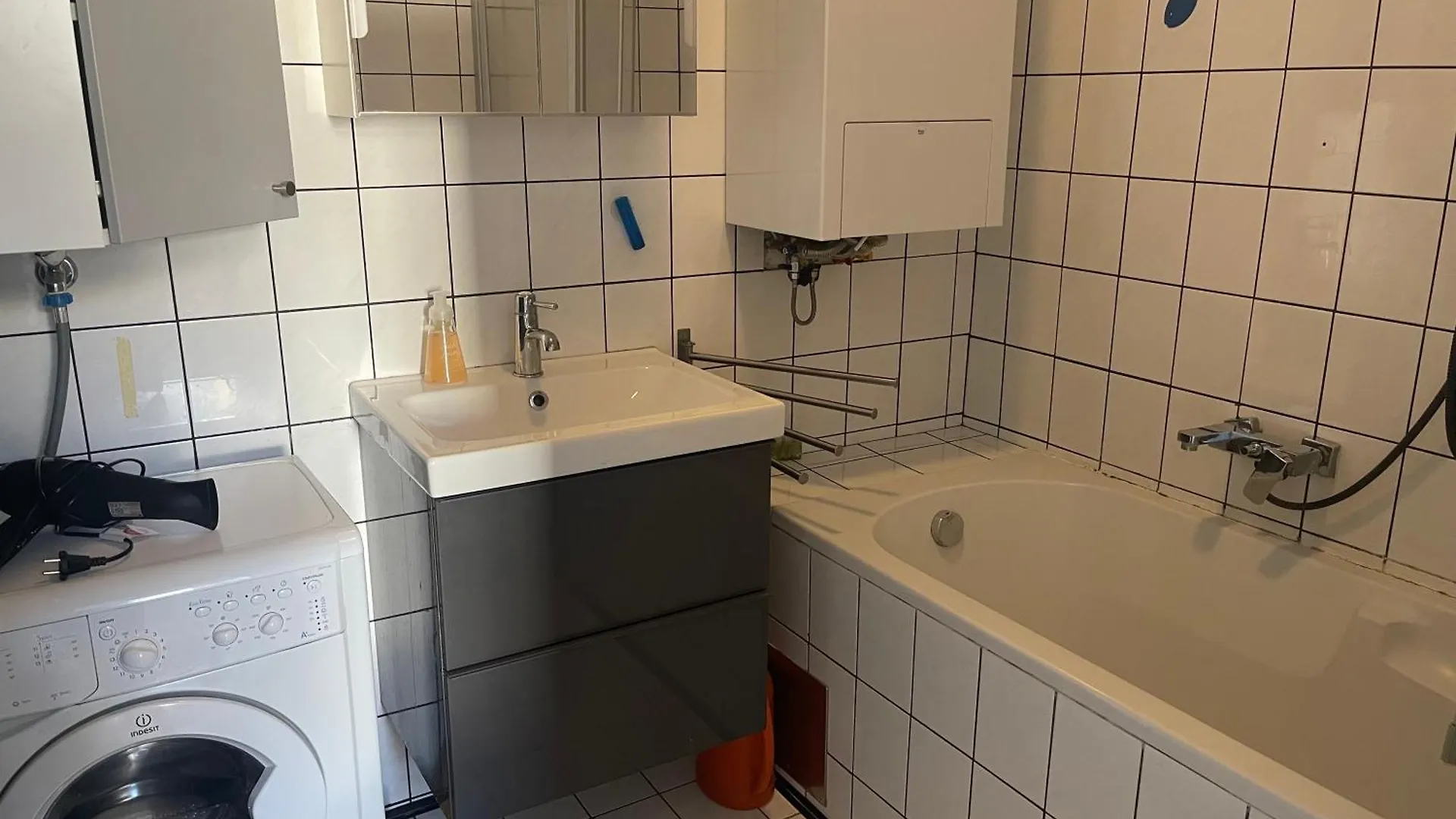 Two-Room Apartment In Mariahilfer Wien