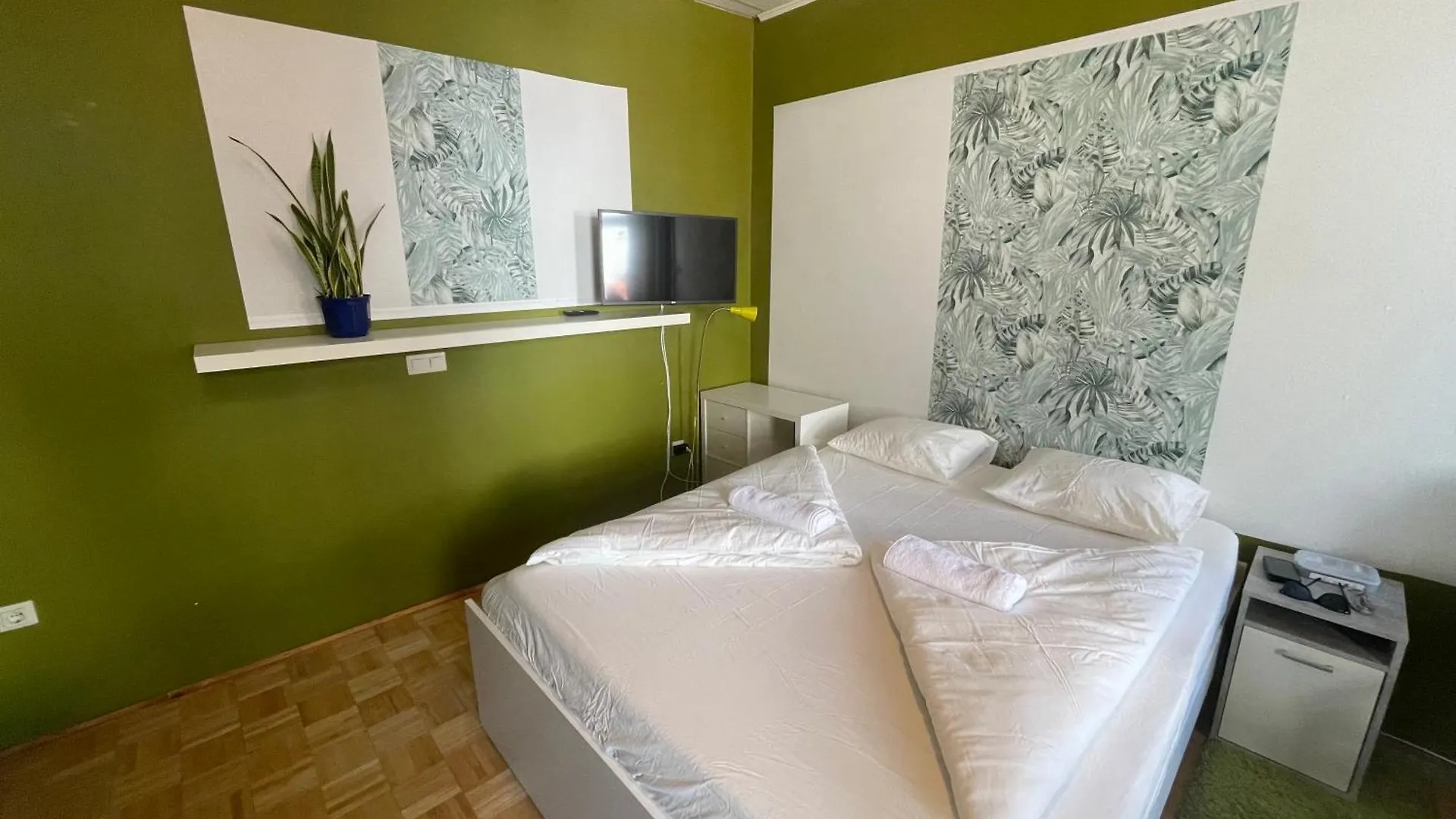 Two-Room Apartment In Mariahilfer 维也纳 0*,